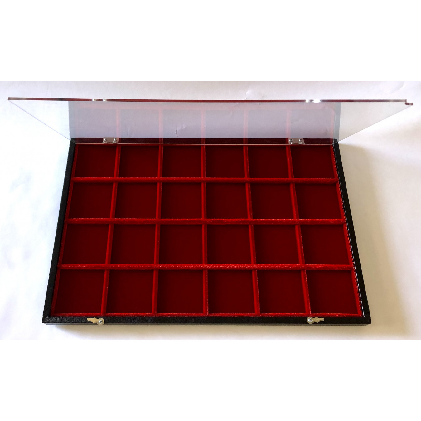 classic case wood covered and red velvet 24 spaces